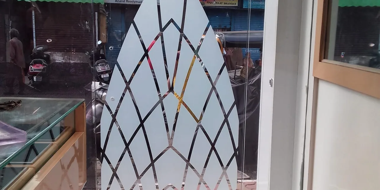 Frosted Glass Film vs Etched Glass: Cost, Look, Durability