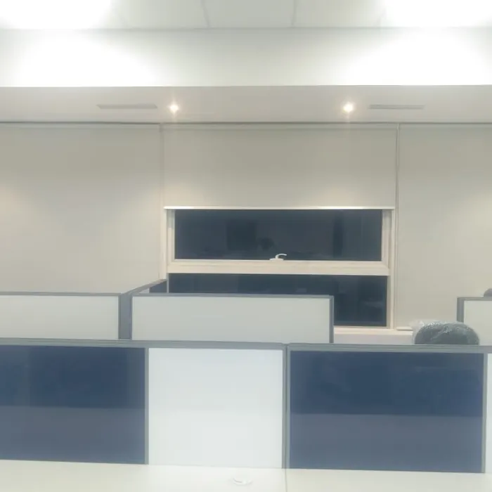 Workstation screens fitted with frosted glass panels
