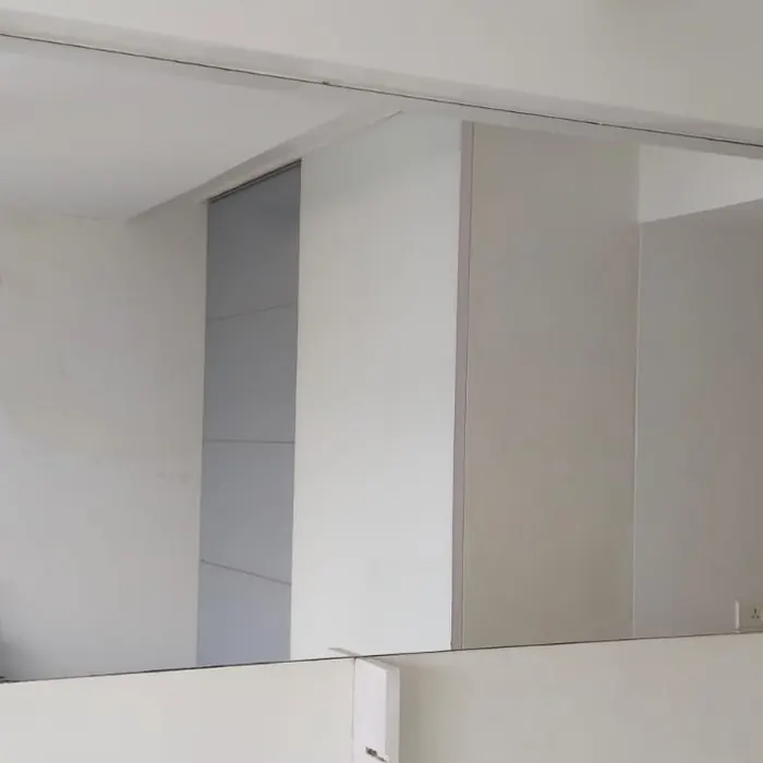 Clear glazed partition in an unfinished office cabin