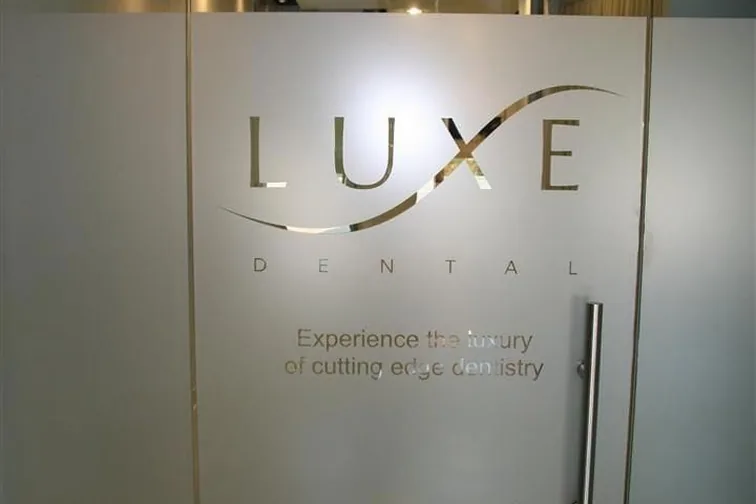 Privacy films for consulting rooms — Dental clinic